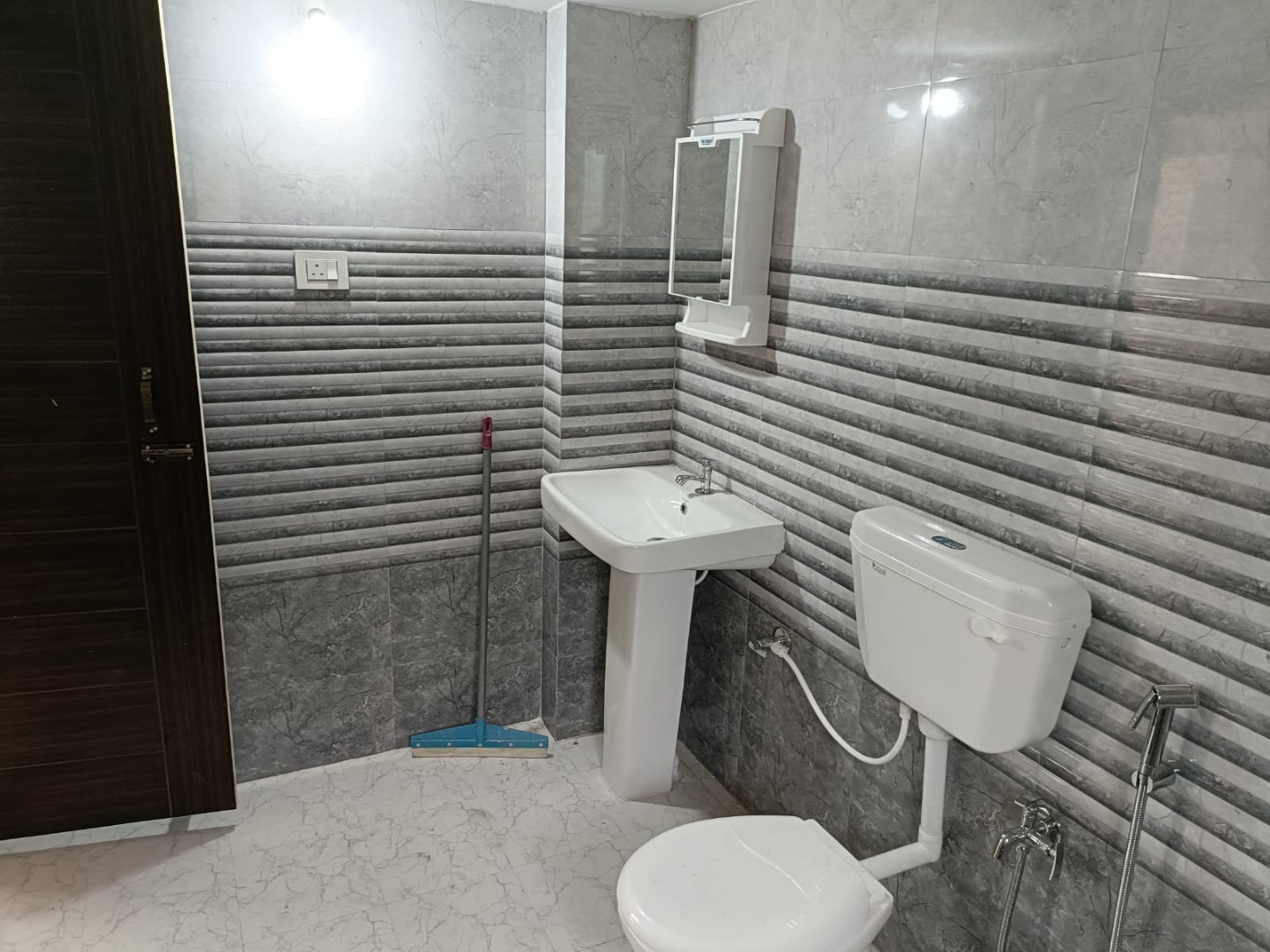 Unfurnished 1bhk in Paltan Bazar Police Station, Guwahati, Assam Trunk Road, Paltan Bazaar, Guwahati, Assam, India for Rent